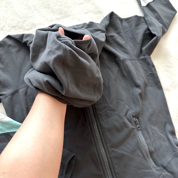 10 | Lululemon Sweater w Pony Hood - Picture 5 of 5